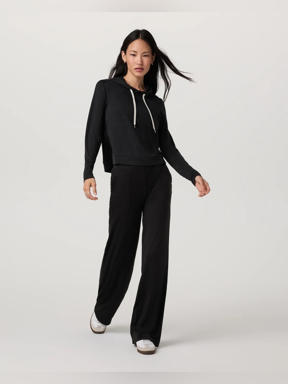 Vuori | Halo Essential Hoodie | Black Heather | Women’s Size XL